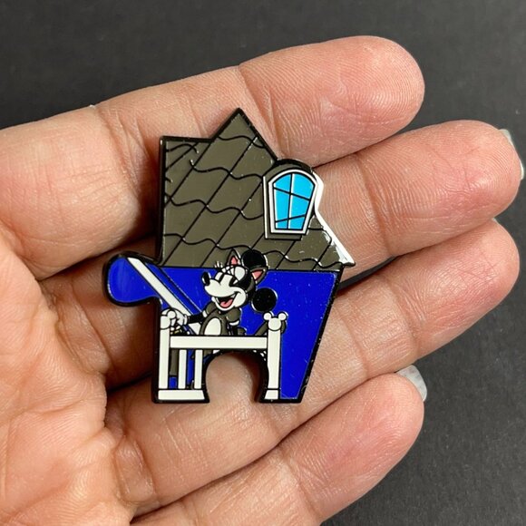 Loungefly Minnie Mouse Disney Lapel Pin Haunted House Puzzle Blind Box Brooch - Picture 6 of 12
